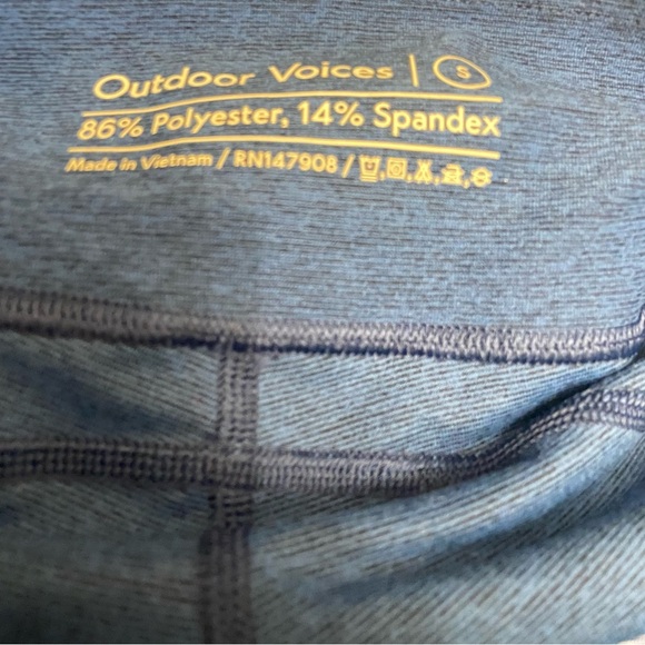 Outdoor Voices Size Small 7/8 Warmup Leggings in Navy Deep and Sea mist. - Picture 6 of 6